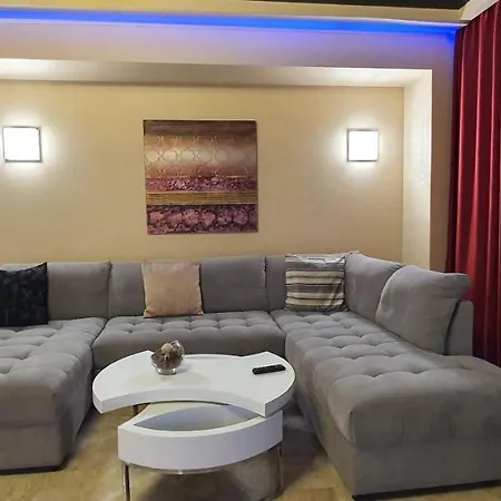Crystal Luxury Aparment Mamaia Free Parking Vis A Vis Iaki Mamaia
