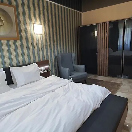 Crystal Luxury Aparment Mamaia Free Parking Vis A Vis Iaki Aparthotel *